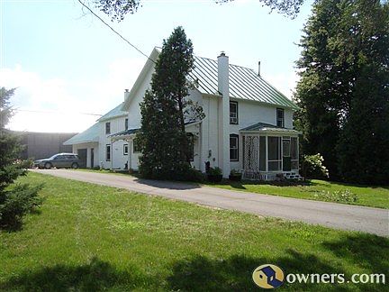 Home on 13 acres from NE