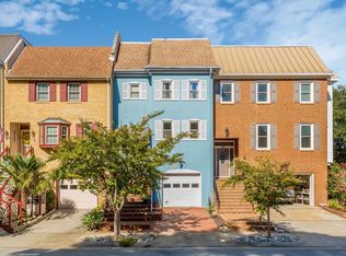102 Commerce St, Smithfield, VA 23430