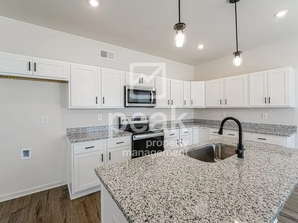 1332 12th St, Pleasant Grove, AL 35127