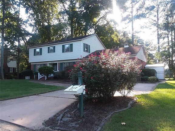 2nd image of 717 Prince Phillip Dr