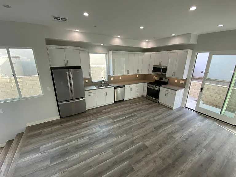 708 E Santa Anita Ave #101 — Photo 2