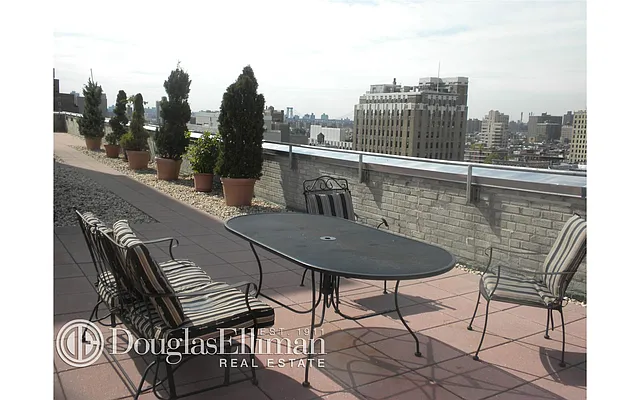 Sold by Douglas Elliman | media 9