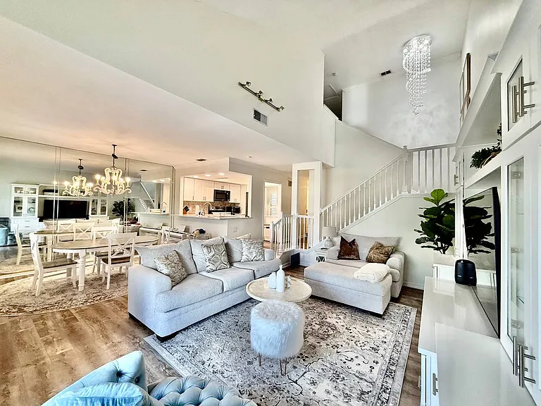 5220 S Russell St #32 — Photo 8