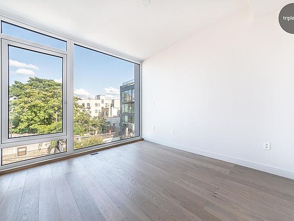 5th image of 630 Lorimer St #632401