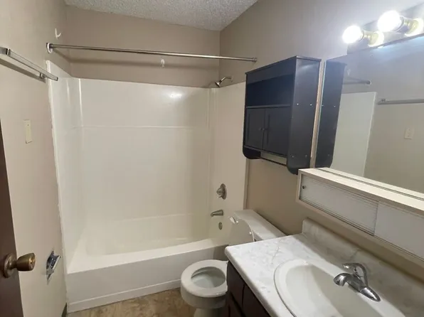 113 W Interstate Ave, 113 W Interstate Ave APT 5, Bismarck, ND 58503