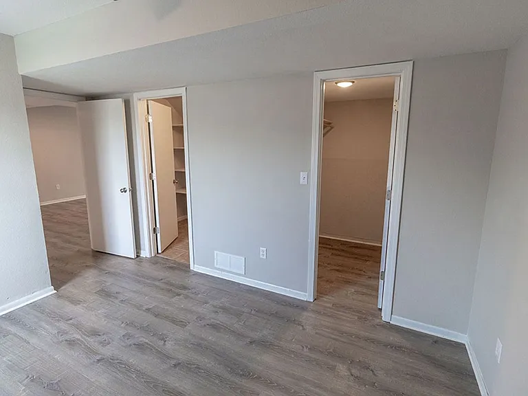 5209-5211 Currituck Ln — Photo 13