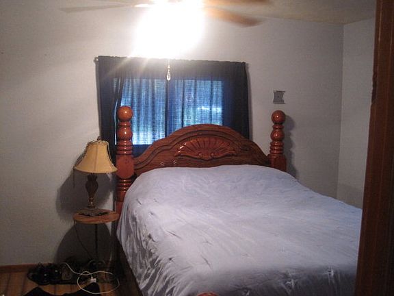 5th image of 510 E 5th St