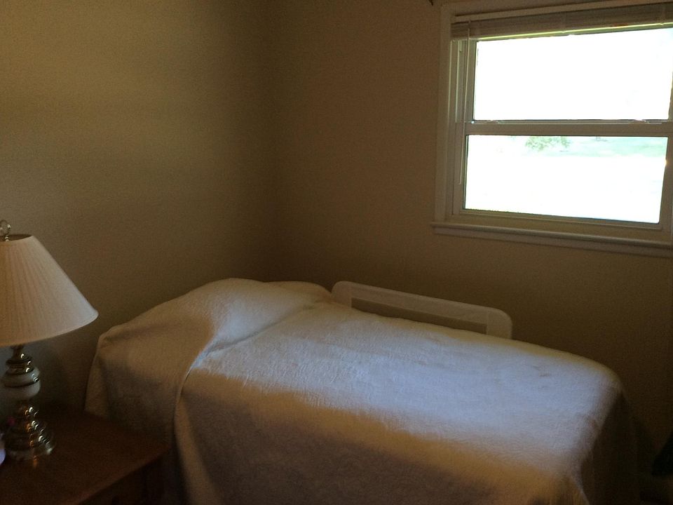 1st image of 3253 Jeffery Dr