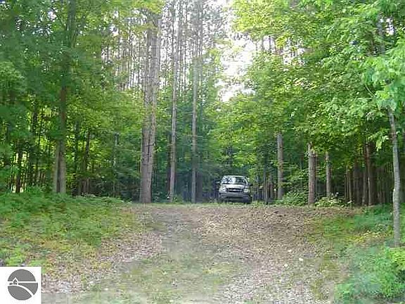3rd image of 0 Cedar Trl