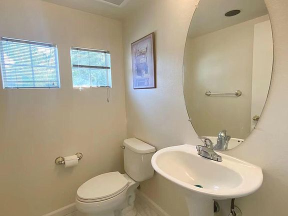 5th image of 1524 Oyama Dr