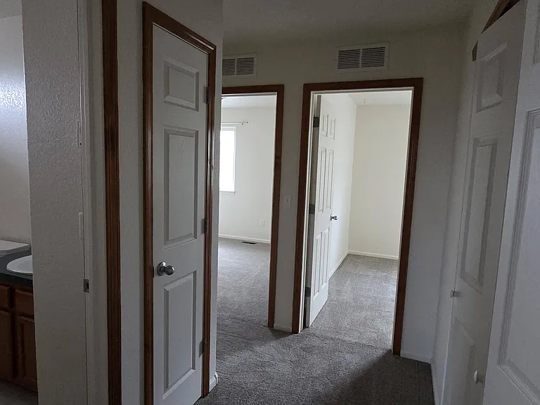 2232 Marshfield Ln — Photo 18