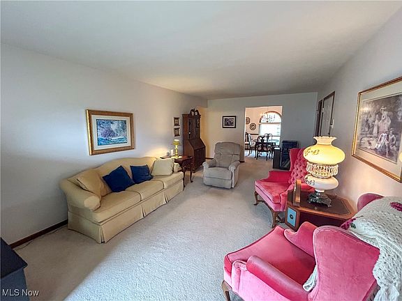 3rd image of 921 Auburn Hills Dr Unit 1
