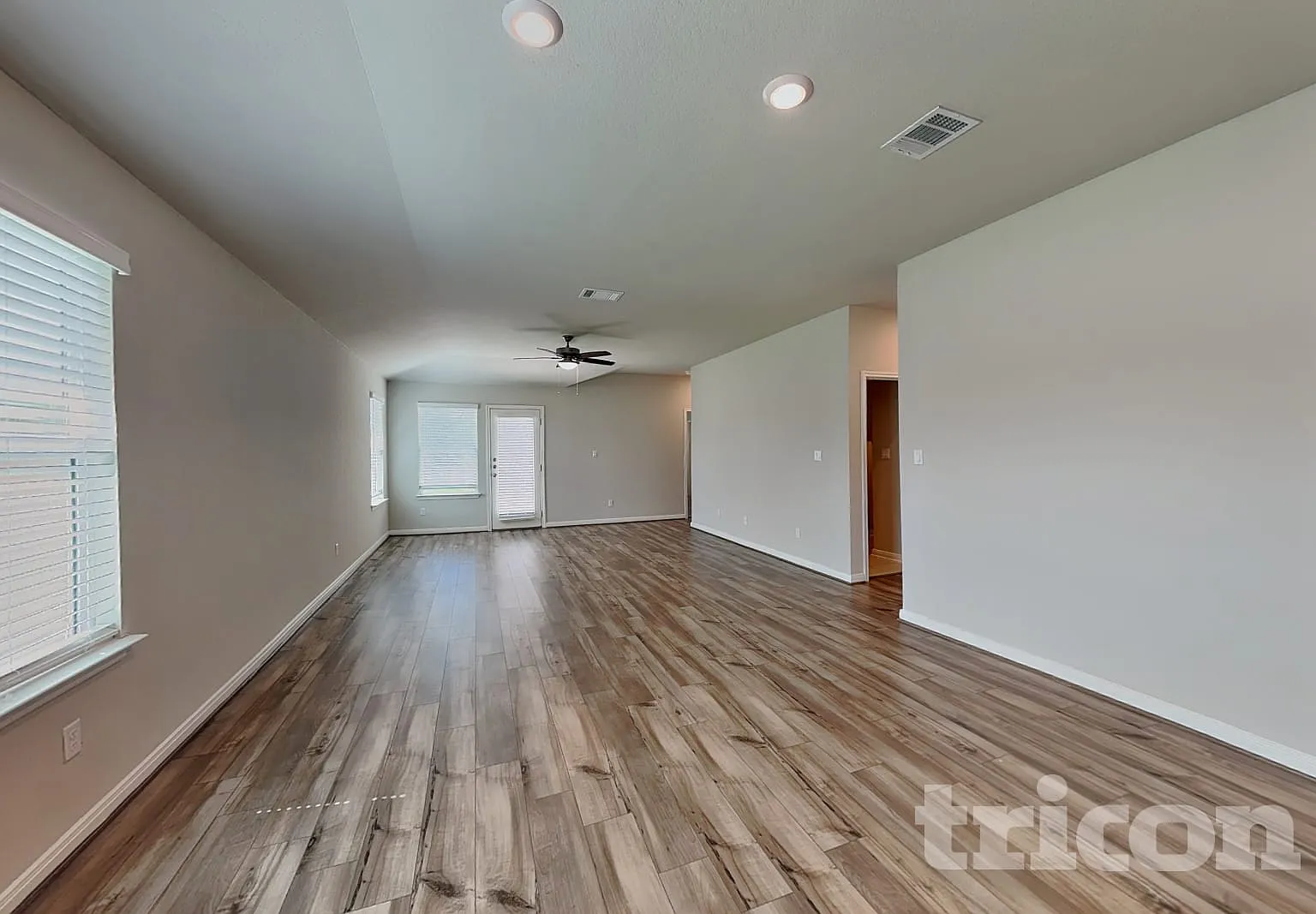5602 Luna Pass Saint Hedwig TX — Photo 4