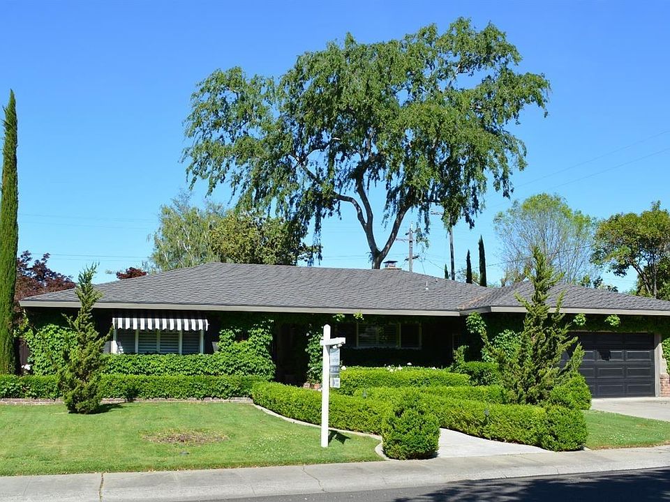1st image of 6855 N Vicksburg Pl