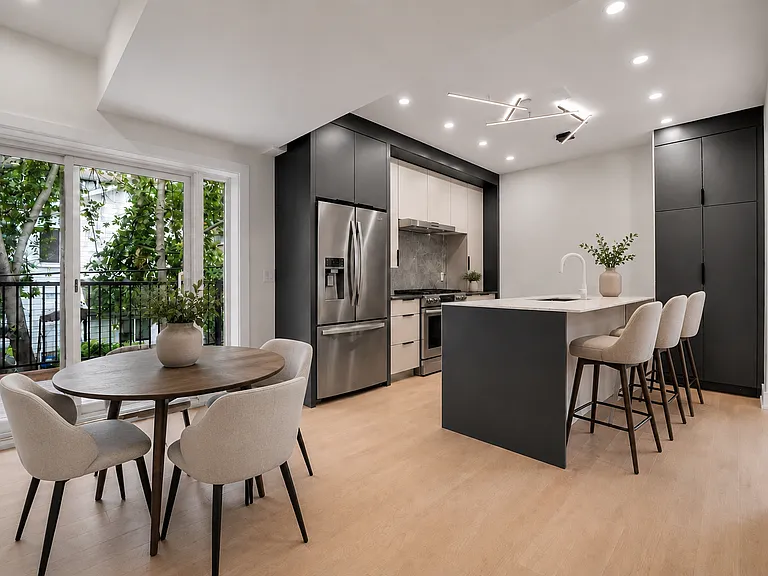 372 Berkley Ave #A — Photo 8