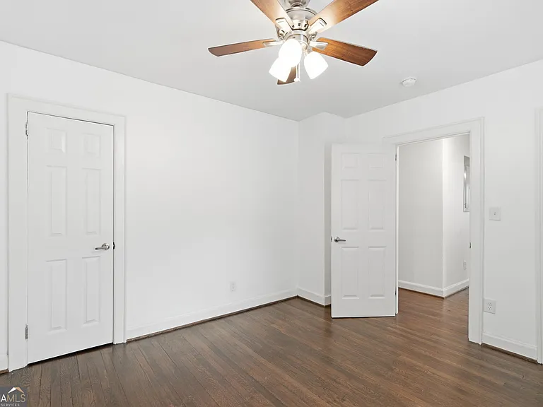 1669 Emerald Ave SW — Photo 16