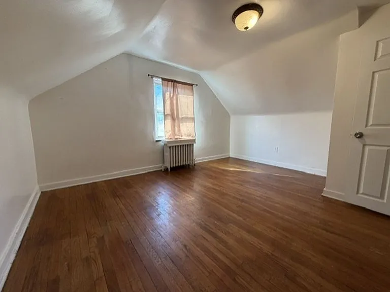 222 Wainwright Ave — Photo 20