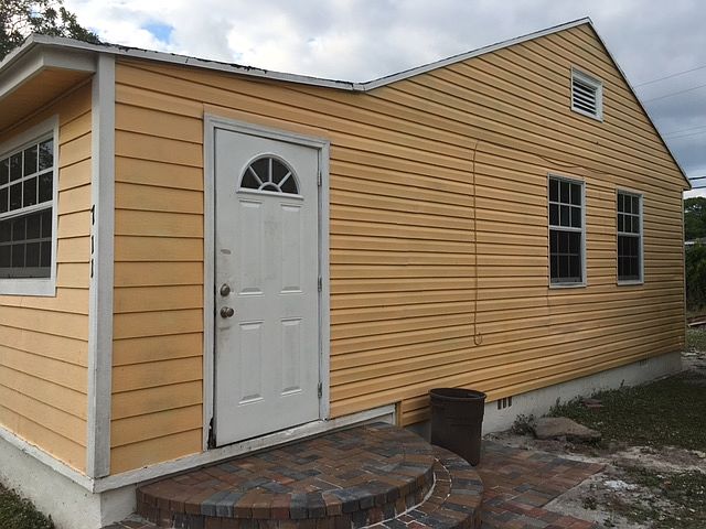 2nd image of 711 41st St