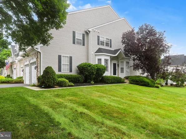29 Henley Dr, Glen Mills, PA 19342