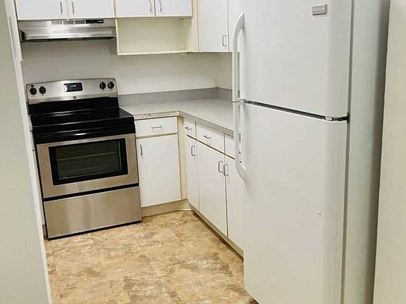3rd image of 7-15 Fair Lawn Ave