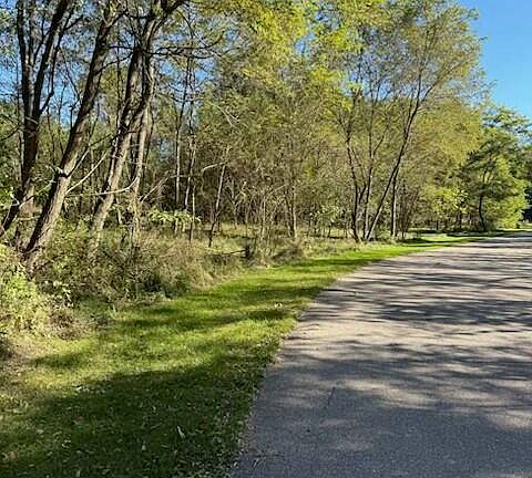 5th image of Long Lake Dr #14