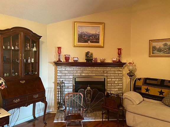 5th image of 105 Mockingbird Hill Dr