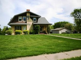 812 3rd St, Garretson, SD 57030