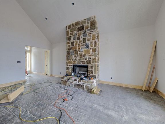 5th image of 210 County Road 3451
