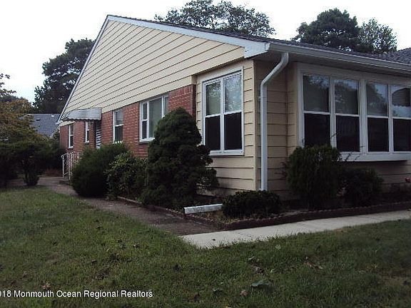2nd image of 50 Yorktowne Parkway #A