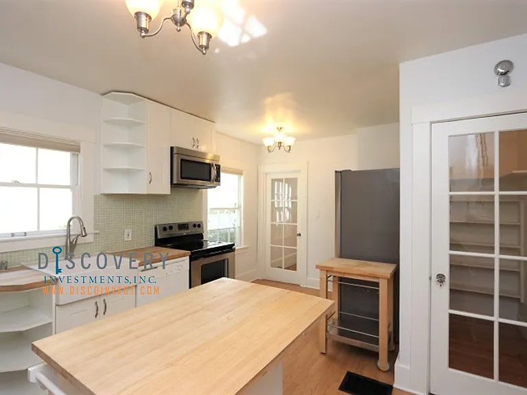 812 Trestle Glen Rd — Photo 6