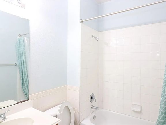 3rd image of 4517 Watermeadow Dr