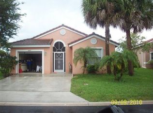 8097 Pelican Harbour Dr, Lake Worth, FL 33467