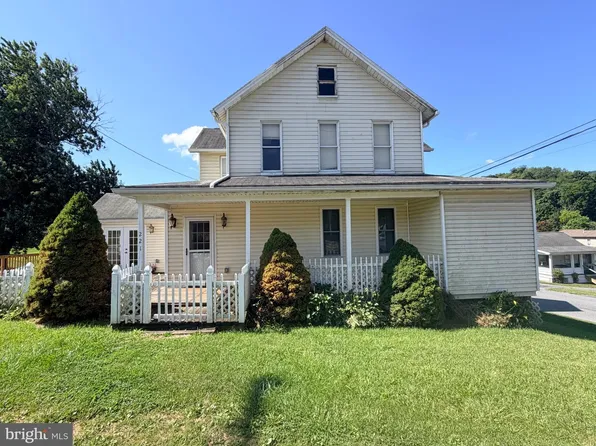 221 W 5th Ave, Everett, PA 15537