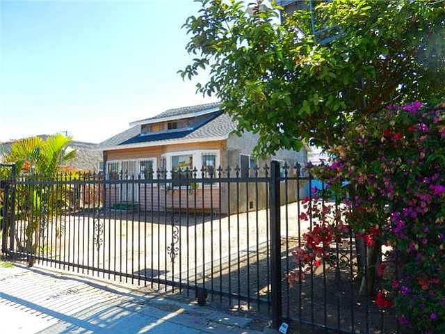 1st image of 3557 Fairmount Ave