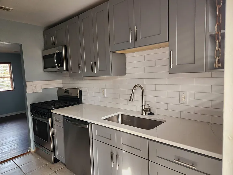 1287 Wylie St SE — Photo 5