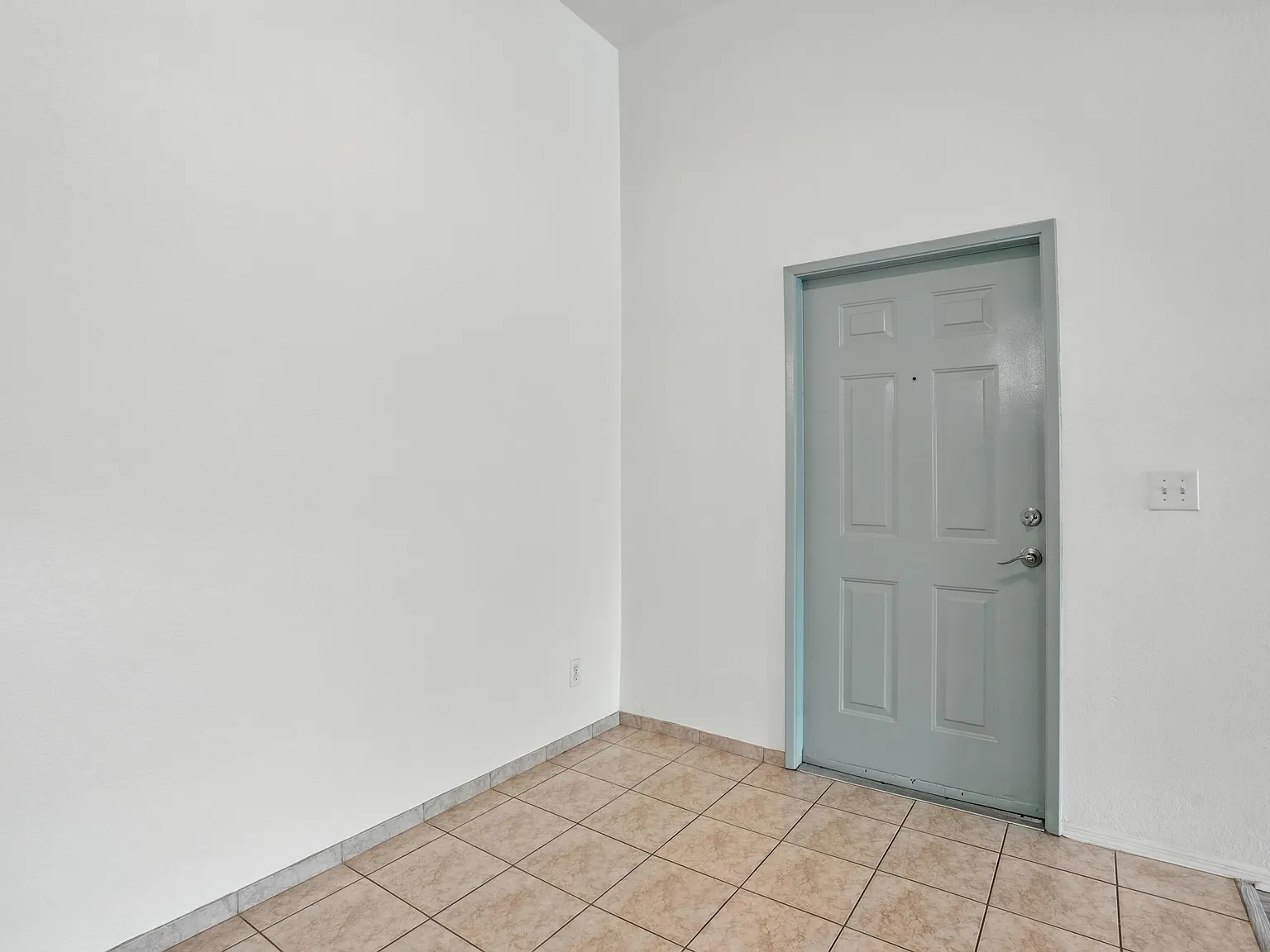 Listing Only - 8255 Ibis Club Dr #512 - 1 — Photo 3