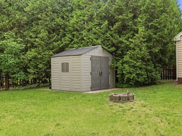 27 Pleasant View Dr — Photo 26