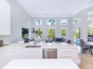 909 Manatee Way, Hollywood, FL 33019