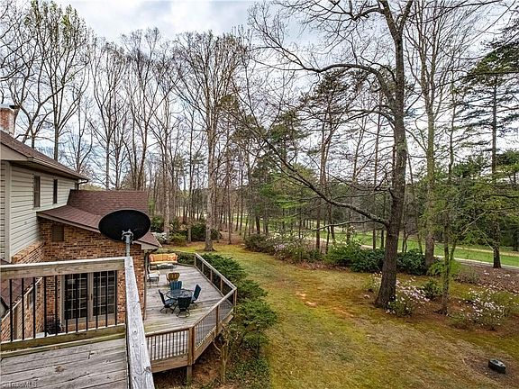 3rd image of 383 Cedar Creek Dr