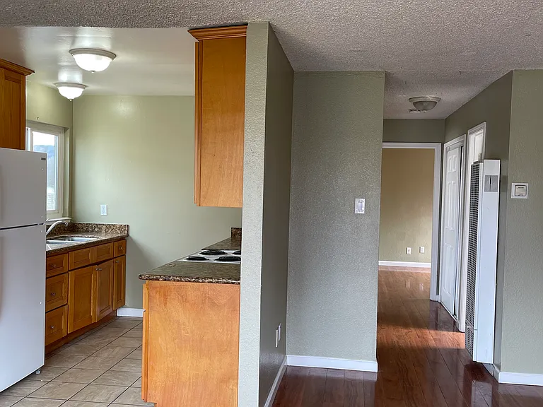 1594 Crucero Dr #4 — Photo 5