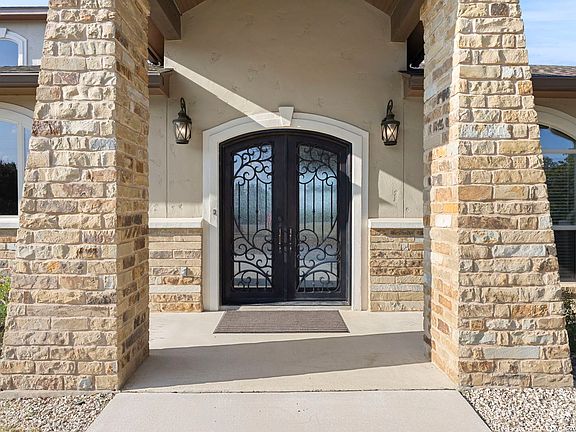 5th image of 8 BRAEBURN CT