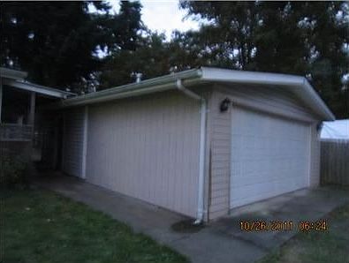 2nd image of 2713 110th Ave E