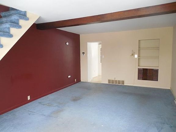 3rd image of 212 W Brown St
