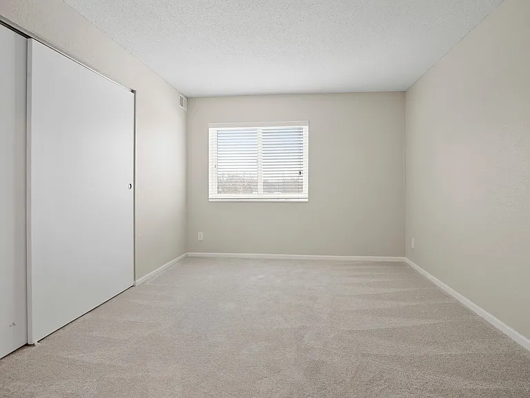 Waterford Place Townhomes — Photo 35