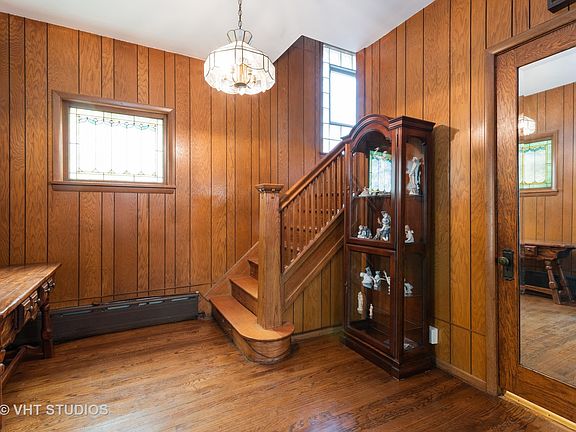2nd image of 5033 W Catalpa Ave