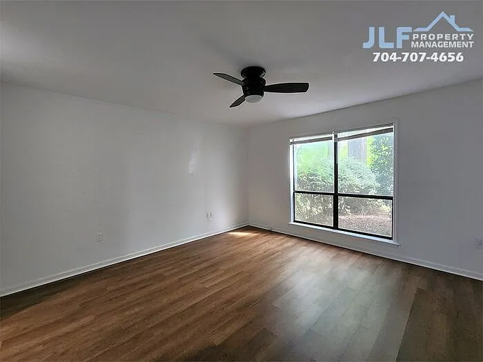 5721 Dockside Dr — Photo 10