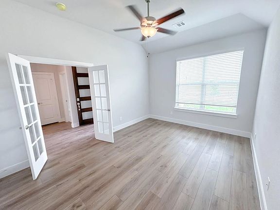 3rd image of 9632 Westchester Ln