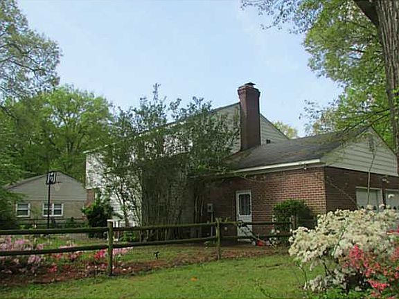 4th image of 1300 Drexel Cir