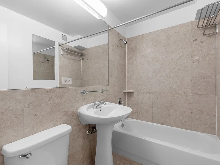 360 W 43rd St #N6B — Photo 6