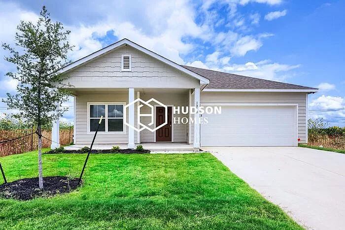 3 bed, 2.0 bath, 1600 sqft, $1,699 — Photo 1